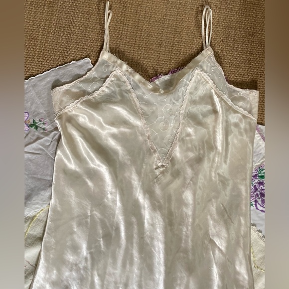 Satin silky lace ivory slip size Medium - Picture 3 of 6